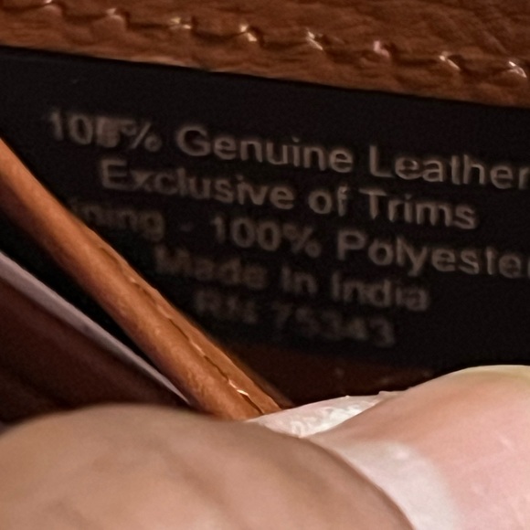 Trifold Leather Wallet NWOT - Picture 8 of 9